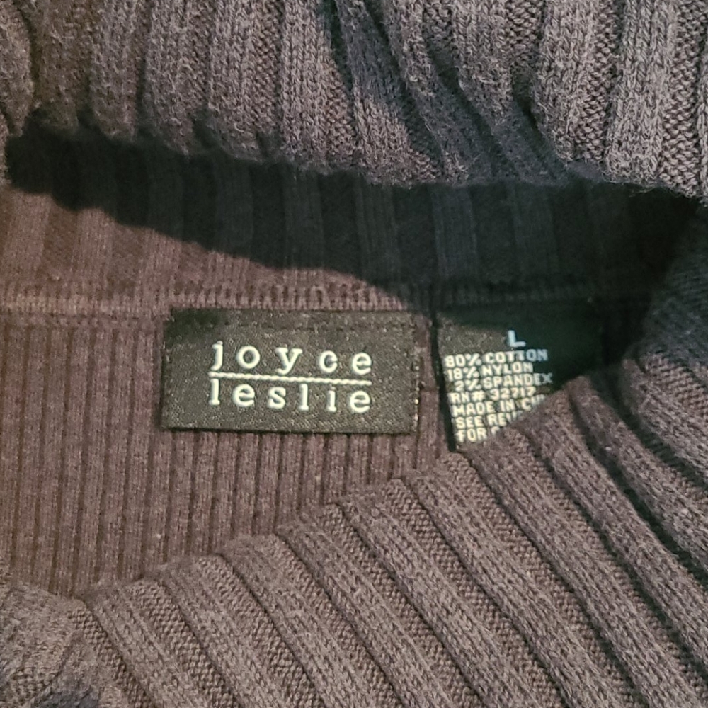 Sweater - Picture 2 of 3